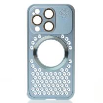 Металлический чехол AROMA PERFORATED METAL с поддержкой MagSafe для iPhone 15 Pro голубой