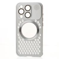 Металлический чехол AROMA PERFORATED METAL с поддержкой MagSafe для iPhone 15 Pro серебряный
