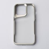 Пластиковый чехол NEWZONE для iPhone 15 Pro серебряный