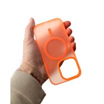 Силиконовый чехол SOFT MATTE с поддержкой MagSafe для iPhone 15 Pro Max orange